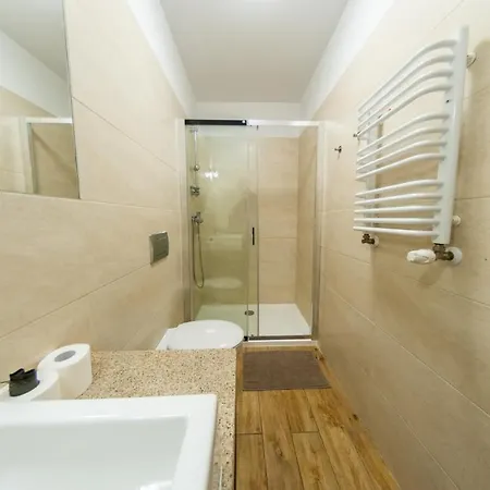 Vendégház Arka - Z Osobnymi Wejsciami Na Parterze Międzywodzie