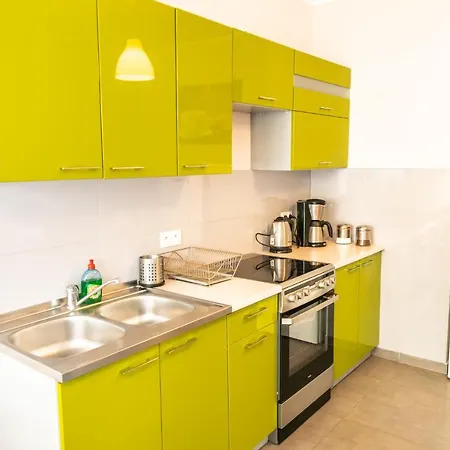 Konukevi Arka - Z Osobnymi Wejsciami Na Parterze 3*