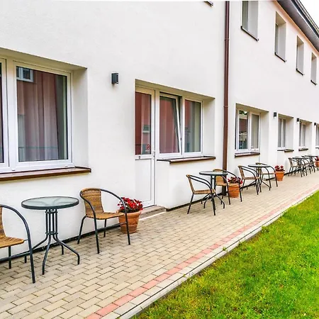 Arka - Z Osobnymi Wejsciami Na Parterze Międzywodzie