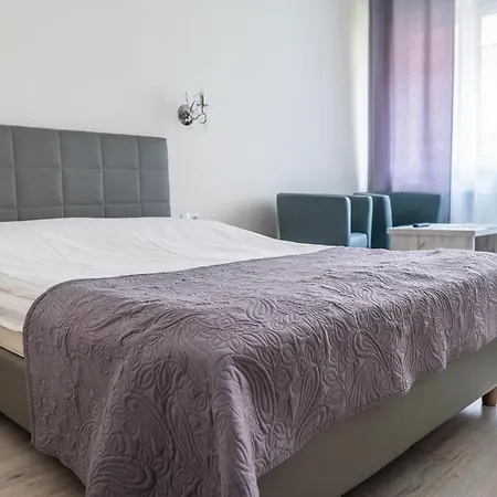 Arka - Z Osobnymi Wejsciami Na Parterze Pensión 3*