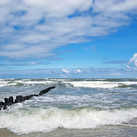 Arka - Z Osobnymi Wejsciami Na Parterze 3*