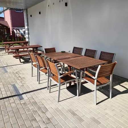 Konukevi Arka - Z Osobnymi Wejsciami Na Parterze 3*