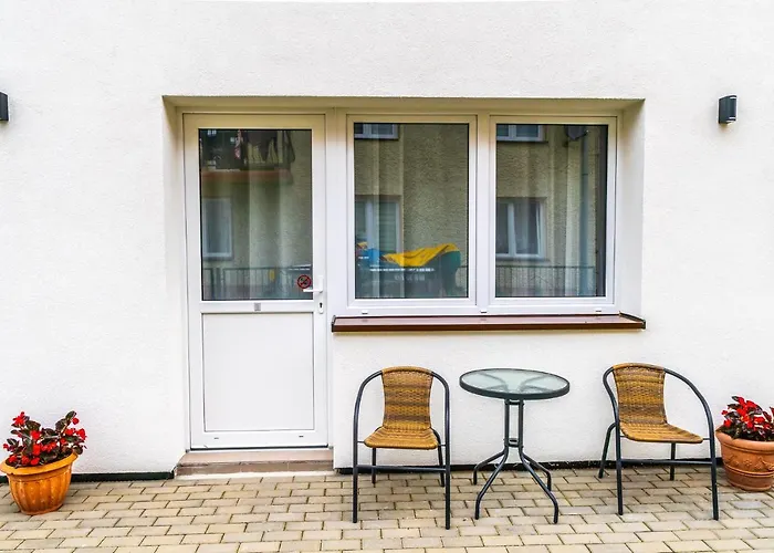 Arka - Z Osobnymi Wejsciami Na Parterze