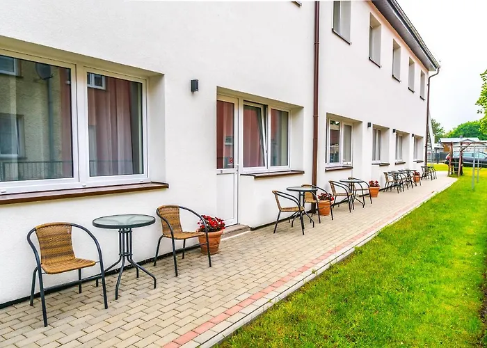 Arka - Z Osobnymi Wejsciami Na Parterze Międzywodzie