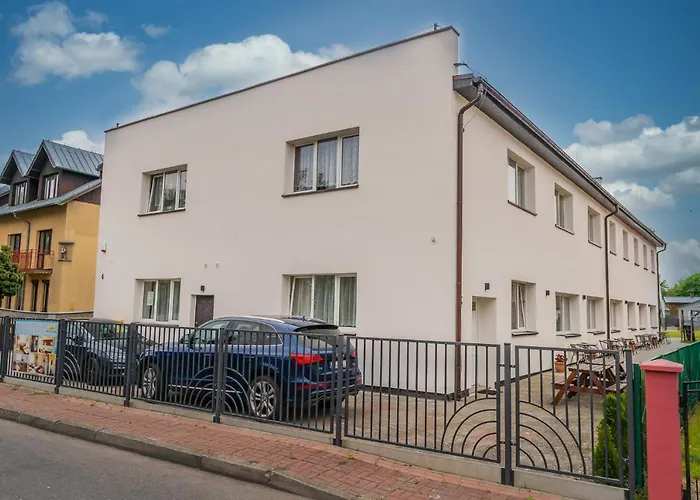 게스트하우스 Arka - Z Osobnymi Wejsciami Na Parterze 미에드지보드지