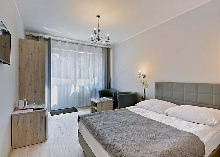 Arka - Z Osobnymi Wejsciami Na Parterze Guest house