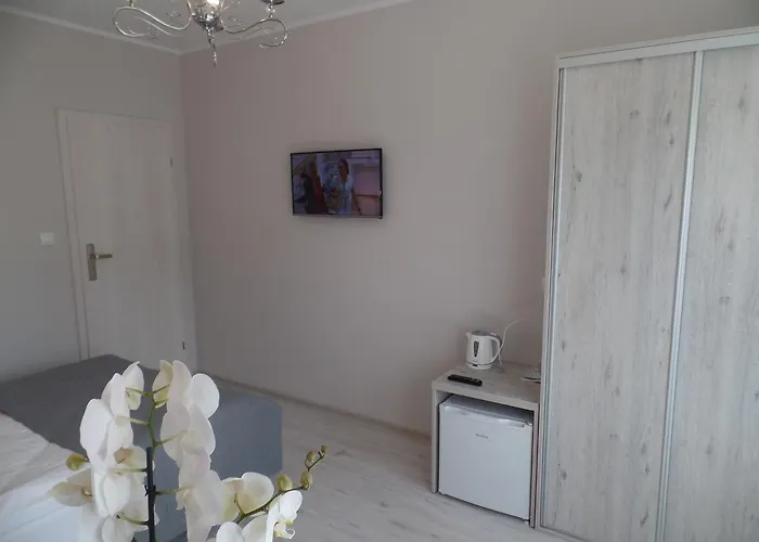 Arka - Z Osobnymi Wejsciami Na Parterze