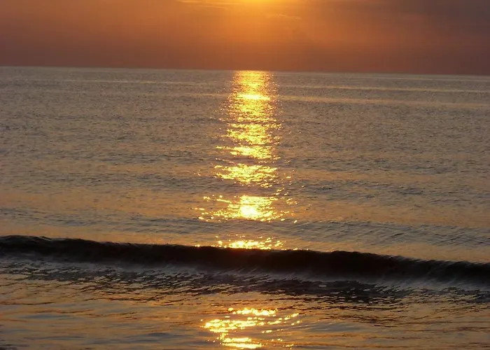 Arka - Z Osobnymi Wejsciami Na Parterze Penzion Międzywodzie